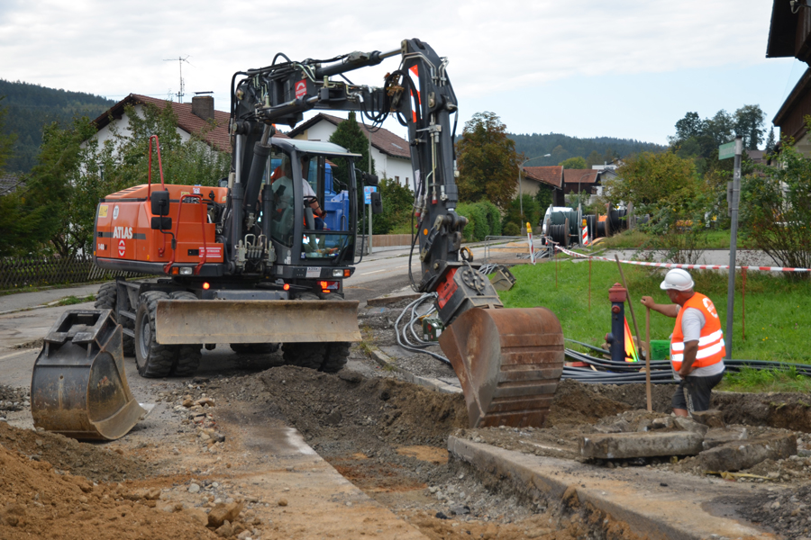 Gas pipeline and 20 kV line in Geiersthal (Germany)